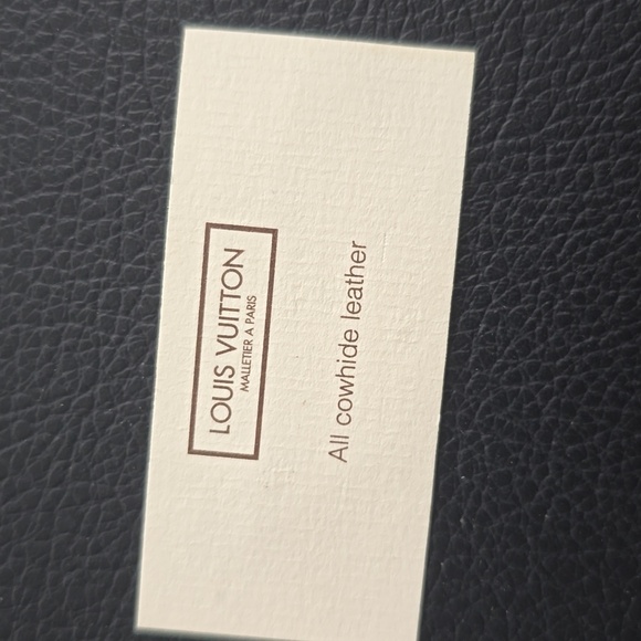 Louis Vuitton Epi Joey Wallet - Picture 13 of 15